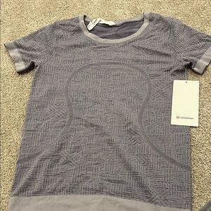 lululemon athletica Gray Short Sleeve Tee